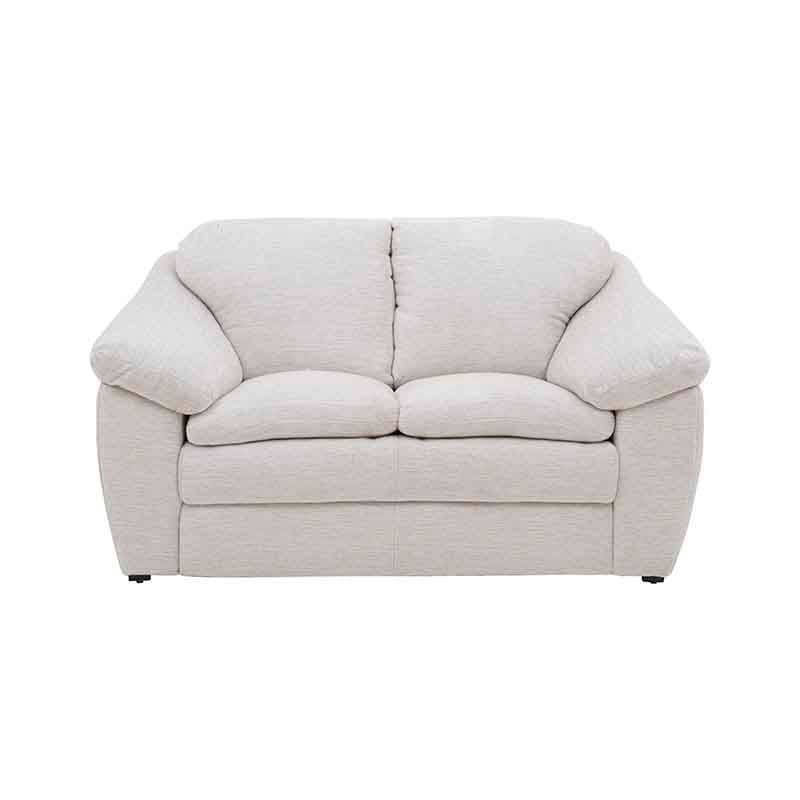 Sillón loveseat Chloe de color marfil con tapizado de tela, frente, altura y dimensiones visibles en la imagen.