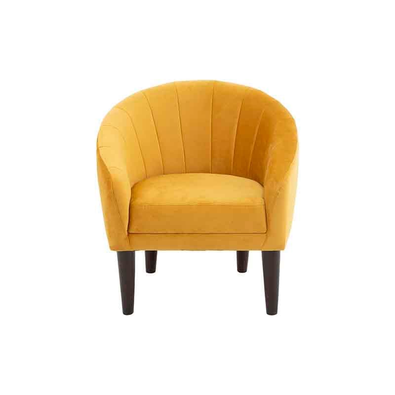 Sillón ocasional Andor de tapiz amarillo de terciopelo, con respaldo y asiento acolchados, en estilo moderno y elegante.