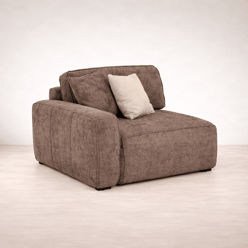 Módulo lateral izquierdo de la sala Megan de Deurope en color beige, sillón de estilo moderno y cómodo para sala de estar.