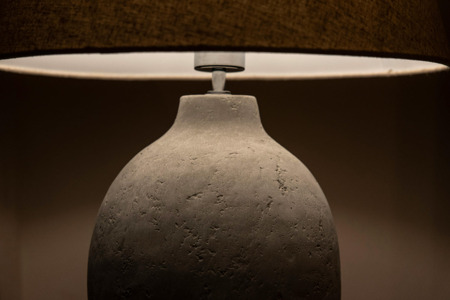 Iluminación para comedor: qué tipo de lámpara va mejor con cada estilo de mueble