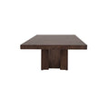 Mesa de comedor Toledo de Deurope, con superficie de madera y patas robustas, ideal para cenas en familia.