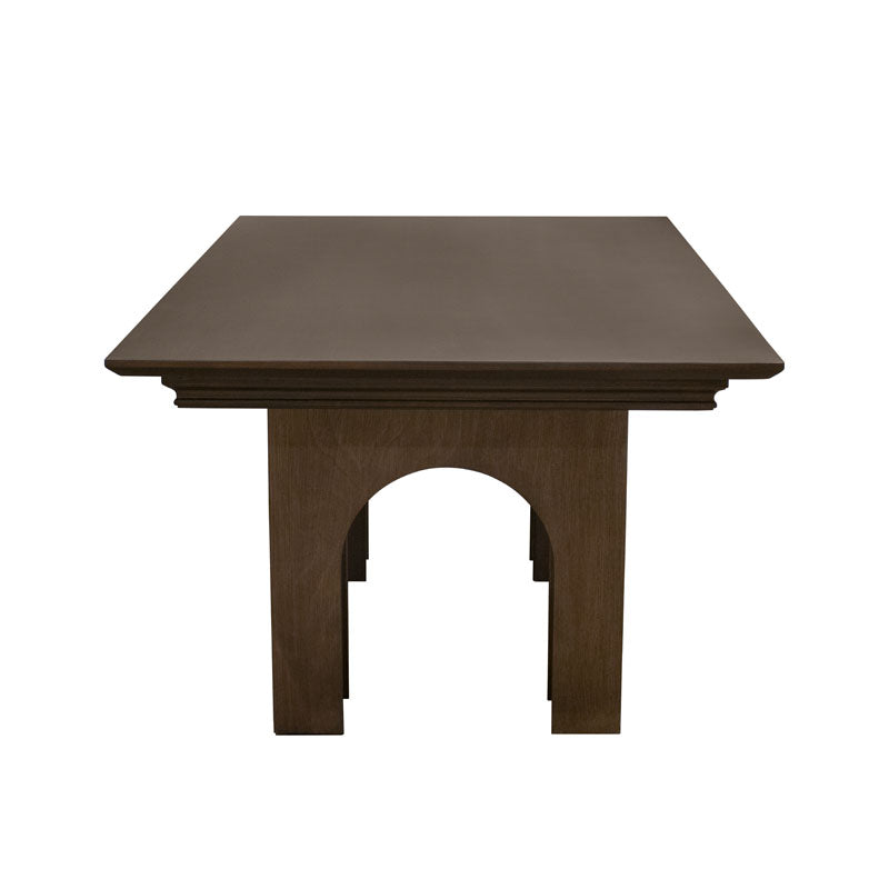 Mesa de comedor Argos de Deurope.com.mx, con superficie rectangular de madera clara y patas de metal negro.