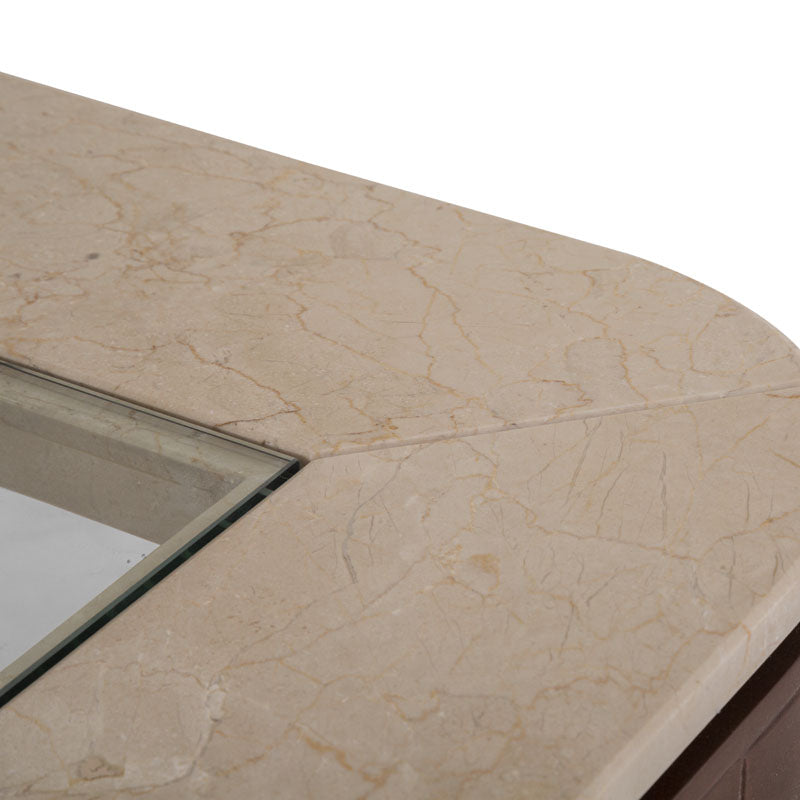 Mesa de comedor rectangular Hera de deurope.com.mx con superficie de madera y patas de metal en un espacio moderno.