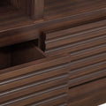 Mueble para TV Central Toledo de Deurope.com.mx en color madera con espacio para dispositivos electrónicos y almacenamiento.