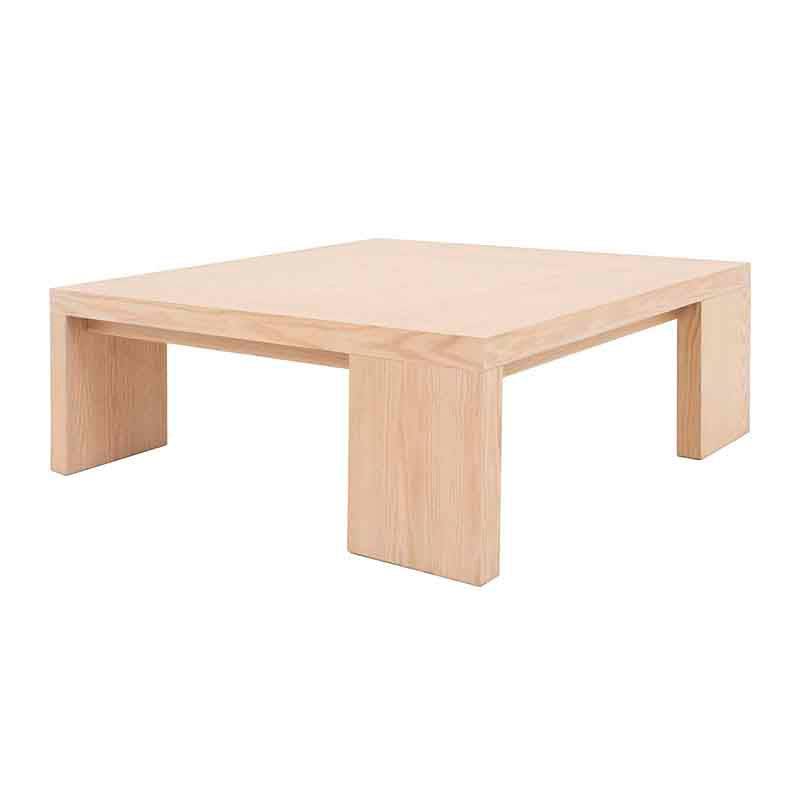 Mesa de centro Ripol de D'europe en madera industrializada enchapada en encino, clara, de 120 cm de ancho y 45 cm de alto.