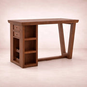 Mesa de antecomedor Inglaterra de madera industrializada y chapa de parota, con dimensiones de 140x98x76 cm.