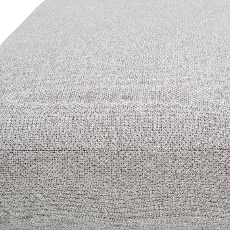 Banca para comedor Amara de deurope.com.mx, en madera de pino color café tabaco, 120 cm de largo, 47 cm de alto y 40 cm de fondo.