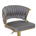 Banco para barra Imperial de Deurope.com.mx con base de cromo, asiento de madera termoformada y tapizado de terciopelo gris.