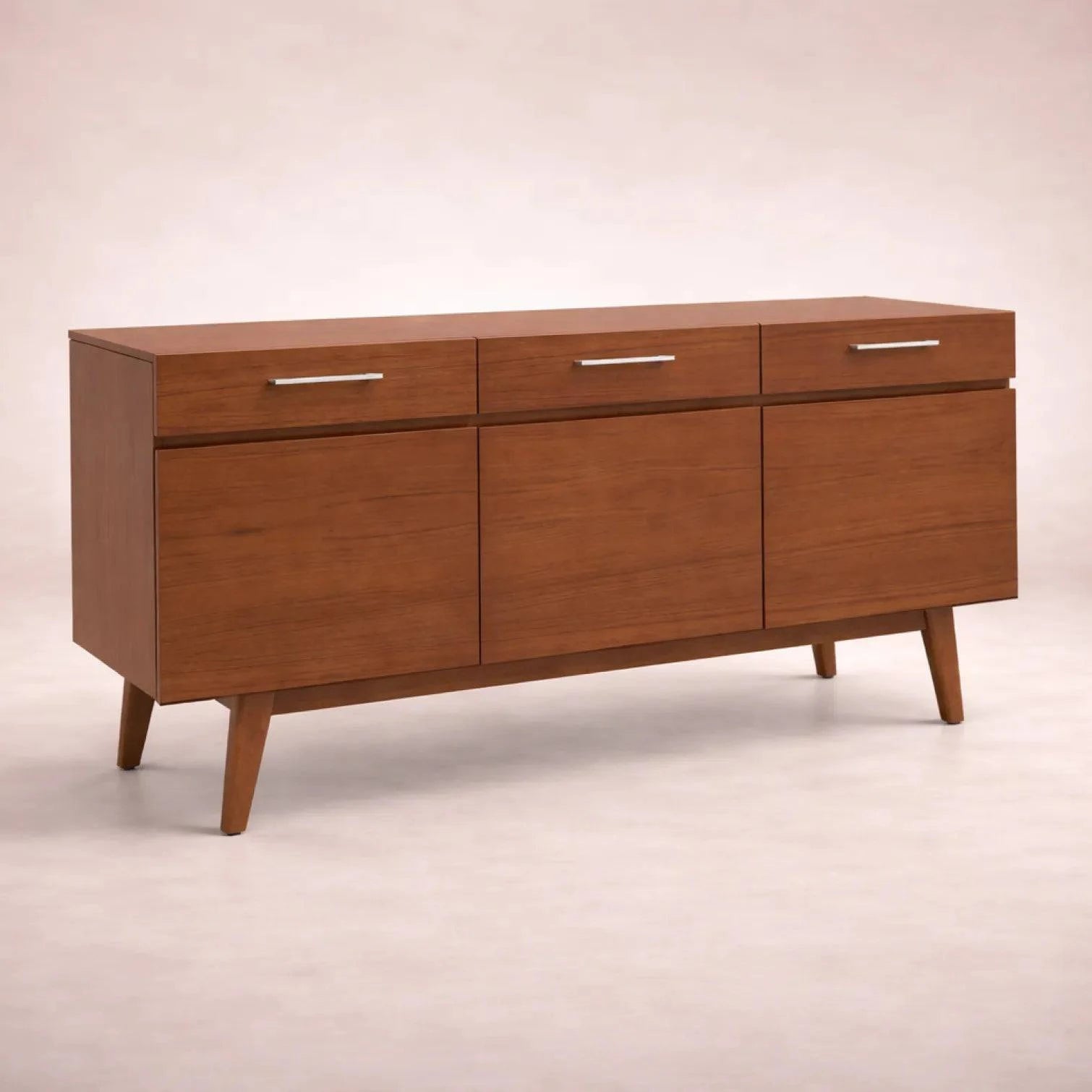 Buffet Atenea de madera industrializada en nogal con chapa de nogal, frente de 160 cm, alto 73 cm y fondo 40 cm.