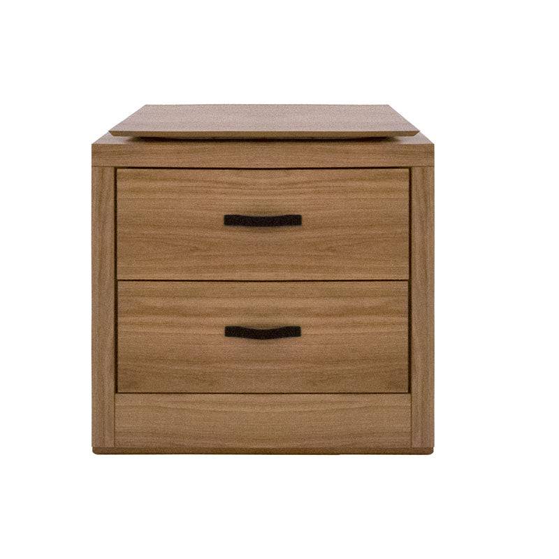 Buró Allure de color marrón en MDF con melamina, frente de 60 cm y altura de 59 cm, diseño moderno y funcional.