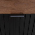 Buró Jess de madera de pino con chapa de nogal en color negro, frente de 55 cm, altura 55 cm y fondo 40 cm.