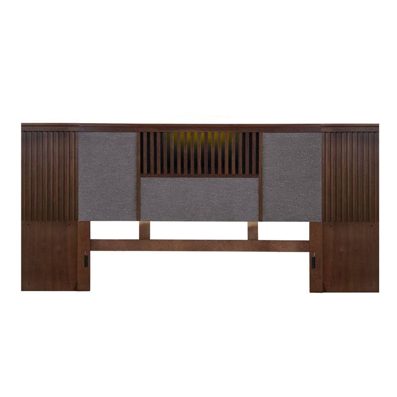 Cabecera Bourbon de estilo clásico, hecha en madera, con diseño elegante y acabado en color marrón oscuro.