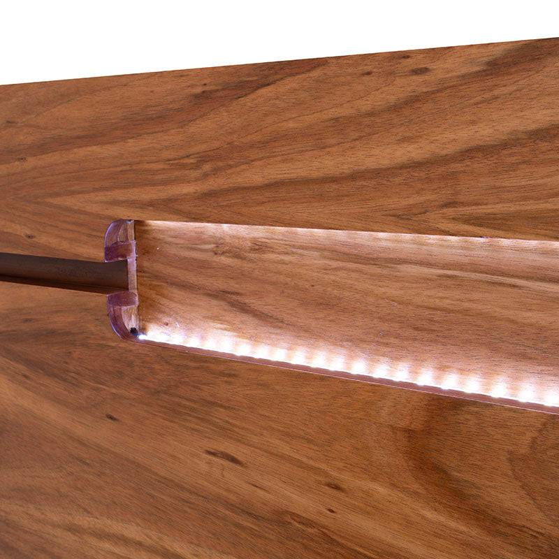 Cabecera Arezzo de madera de nogal y chapa de tzalam, con diseño elegante y dimensiones de 201 cm de ancho, 151 cm de alto y 20 cm de fondo.