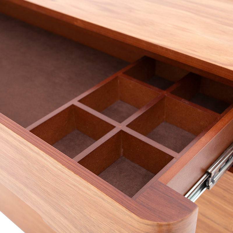 Cajonera Arezzo deupeore.com.mx en chapa de tzalam natural claro, con 4 cajones, frente de 110 cm, alto 100 cm y fondo 45 cm.