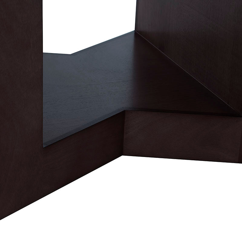 Mesa de comedor Quebec de madera de nogal y chapa de encino y okumé, con acabado en color café.
