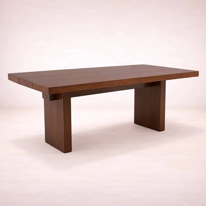 Juego de comedor Quetzal de 7 piezas en madera de nogal y estilo industrial, con mesa de 200 cm de largo y sillas cómodas.