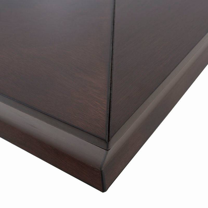 Mesa de comedor Creta II de deurope.com.mx, con superficie de chapa de okumé en tono tabaco, dimensiones 210x75x115 cm.