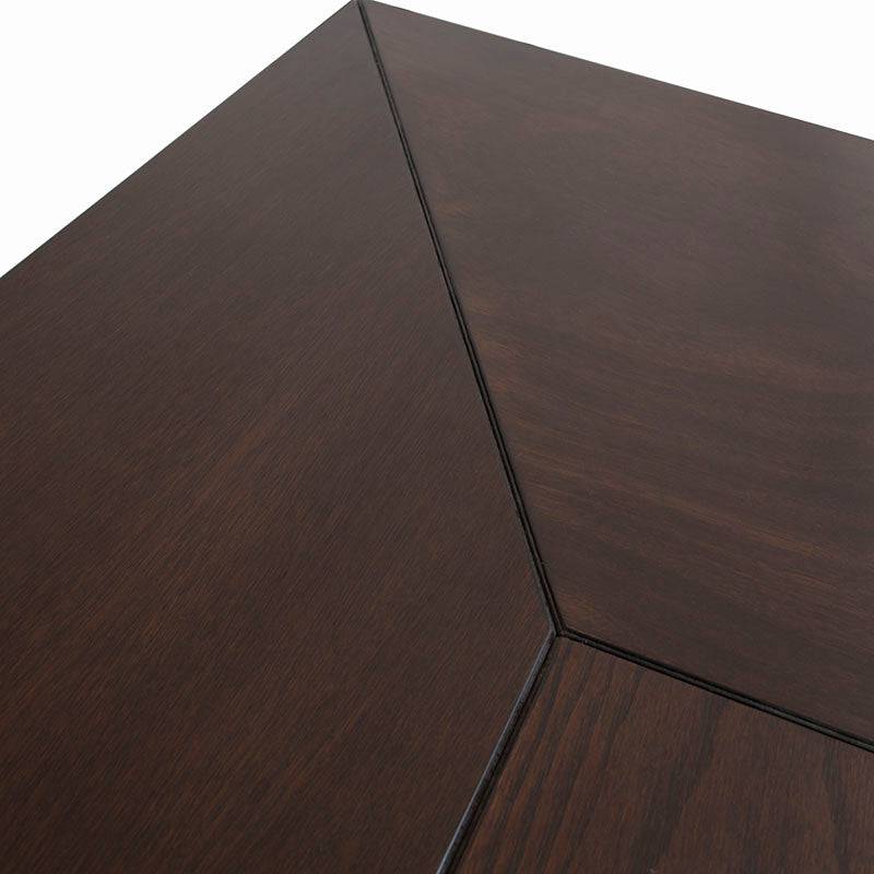 Mesa de comedor Creta II de Deurope en chapa de okume, con superficie en tono tabaco, tamaño 210x75x115 cm, vista frontal.