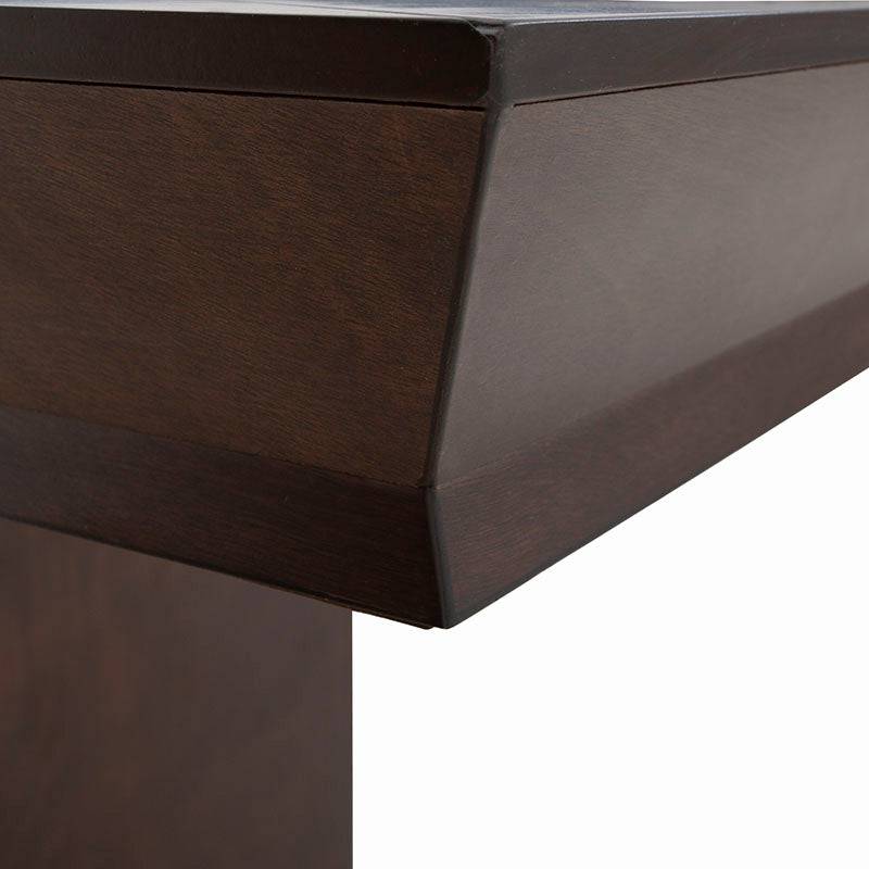Mesa de comedor Creta II de deurope.com.mx con chapa de okumé, superficie de color tabaco, tamaño 210x75x115 cm, vista frontal.