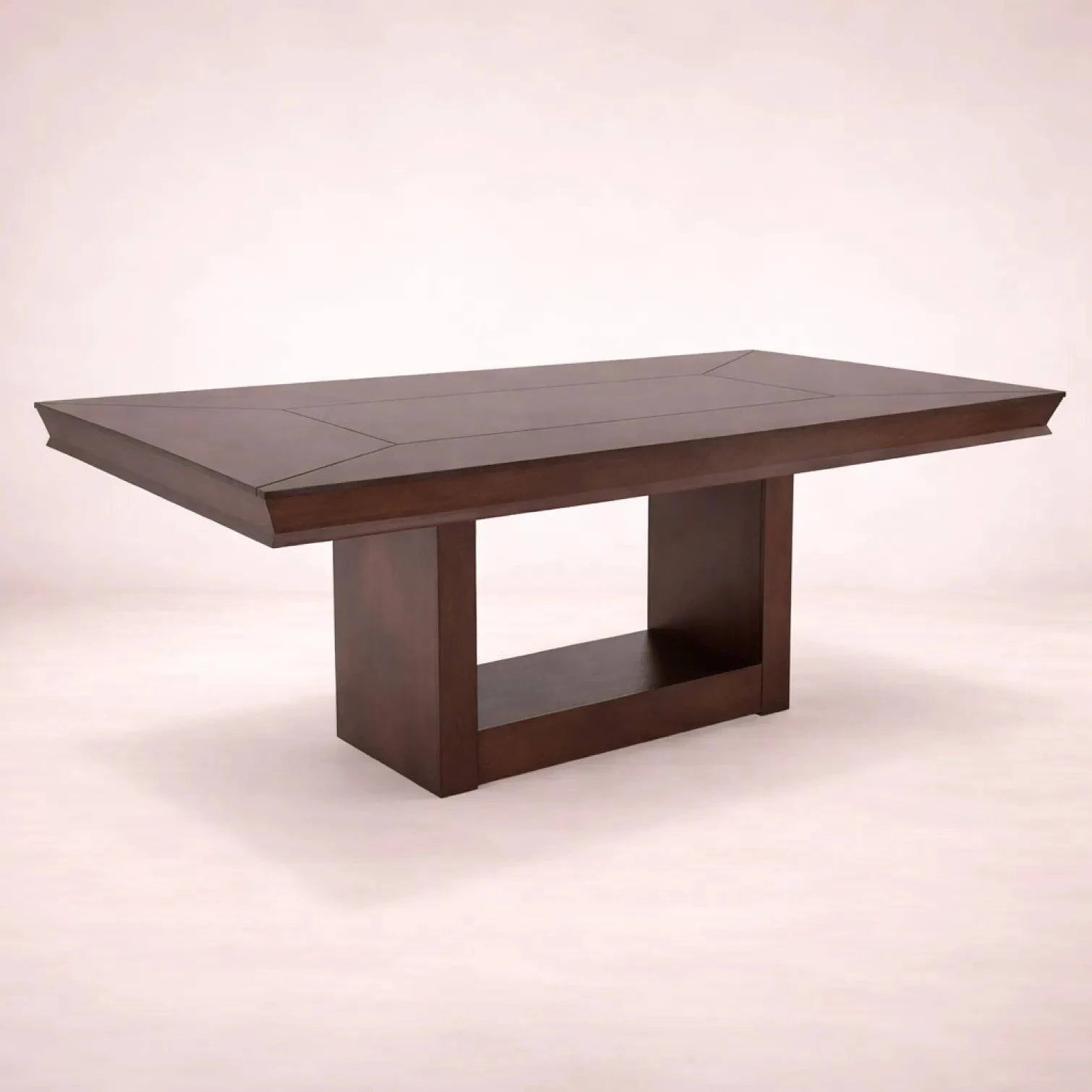 Mesa de comedor Creta II de deurope.com.mx, con chapa de okumé en color tabaco, superficie rectangular y patas robustas.
