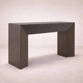 Consola Ripol de color gris ash con acabado en madera industrializada y encino, diseño moderno y elegante.