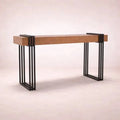 Consola Bennett de Deurope en madera de nogal y estructura de metal negra, 160x80x40 cm, superficie moderna y elegante.