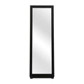 Espejo de pie negro Lazy de deurope.com.mx con estructura de melamina, tamaño 60x180x40 cm y espejo frontal.