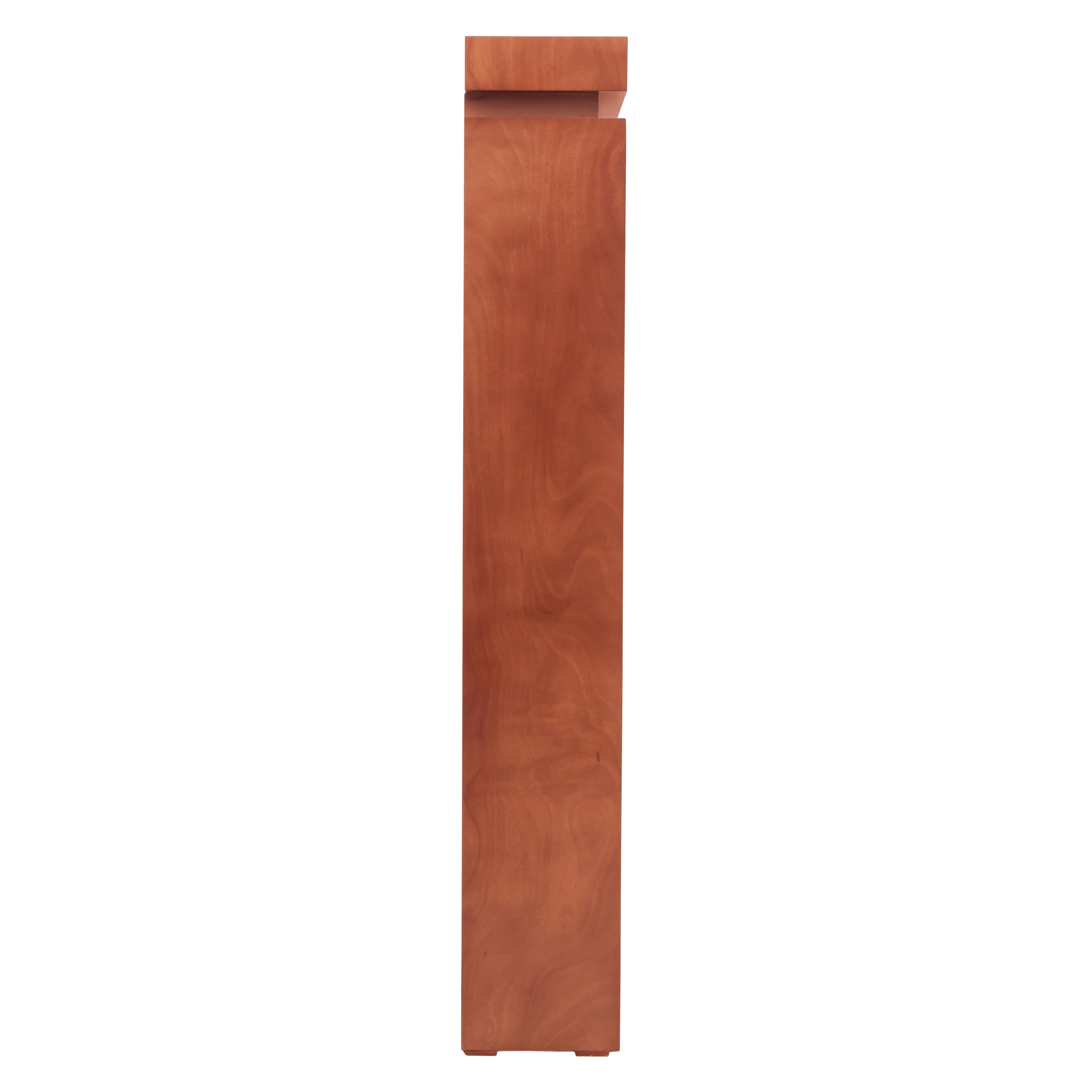 Librero Tamayo de 40 cm de madera de caoba en color tabaco, con estantes y estructura de madera sólida, altura de 190 cm.