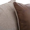 Sofá loveseat Quebec de tejido plano con textura afelpada en color café, de 159 cm de ancho y 94 cm de alto.