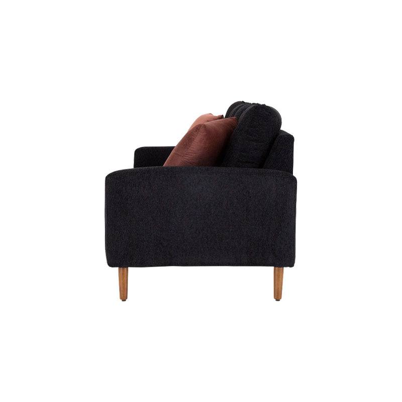 Sofá loveseat Eugenia de deurope.com.mx en tela gris claro con cojines decorativos y estructura moderna.