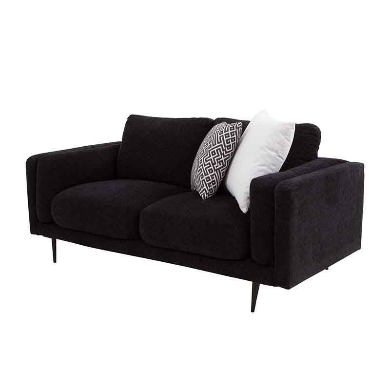 Sofá loveseat Alessandra negro de tapiz afelpado con dimensiones de 176 cm de ancho, 80 cm de alto y 93 cm de fondo.