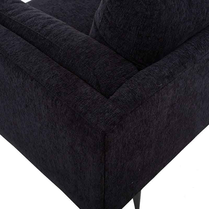 Sofá loveseat Alessandra de color negro en tapiz afelpado, con respaldo y asiento acolchados, mide 176 cm de ancho y 80 cm de alto.