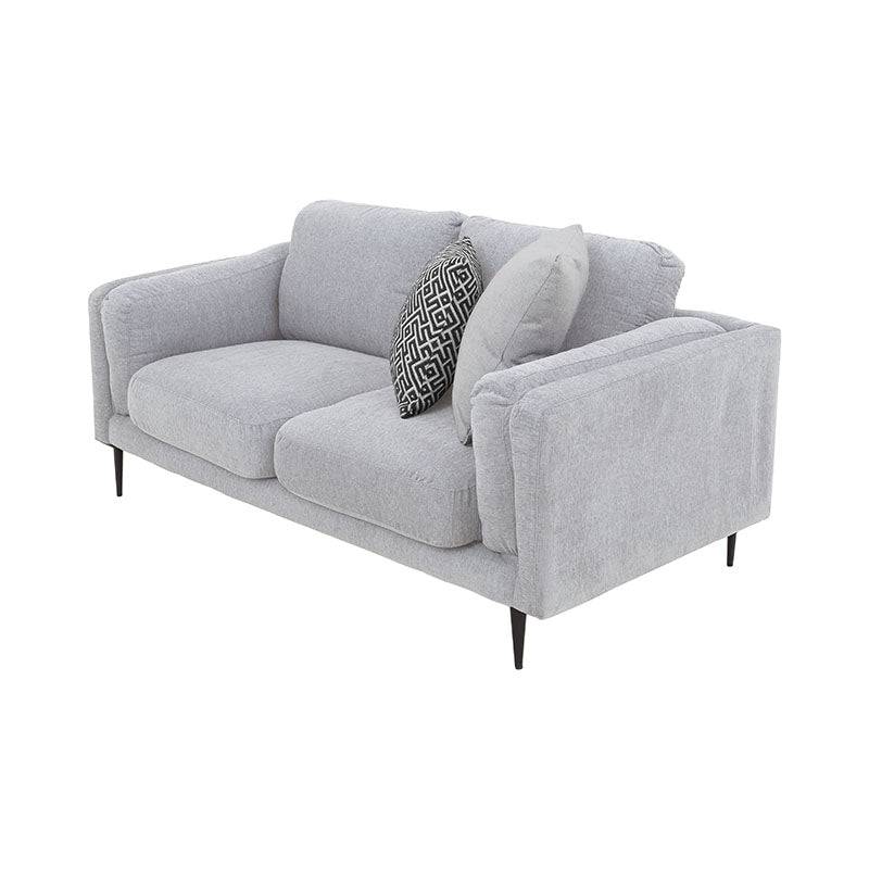 Sofá loveseat Alessandra deupeure.com.mx en tapiz negro afelpado, frente plano, dimensiones 176x80x93 cm, estilo contemporáneo.