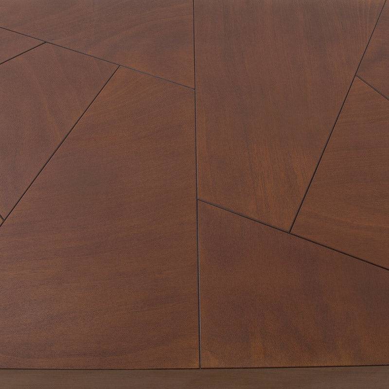 Mesa de centro Quetzal de madera de zócalo y chapa de okumé, con superficie de 120 cm de ancho y 42 cm de alto.