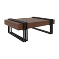 Mesa de centro Bennet de Deurope en nogal con estructura de metal y chapa de encino, frente de 110 cm y altura de 45 cm.