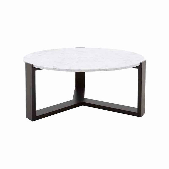 Mesa de centro Plati de Deurope.com.mx con estructura en wengué, tapa de mármol veneciano, diámetro 100 cm y altura 45 cm.