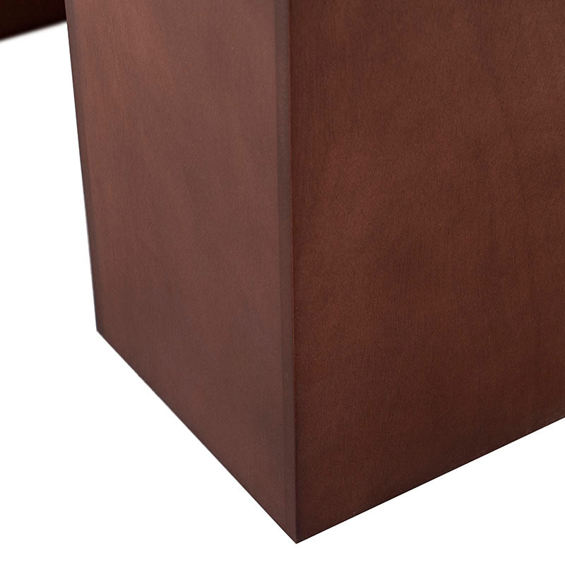 Mesa de comedor Siena de madera en color café almendra, con superficie cuadrada y estructura sólida, ideal para comedor familiar.