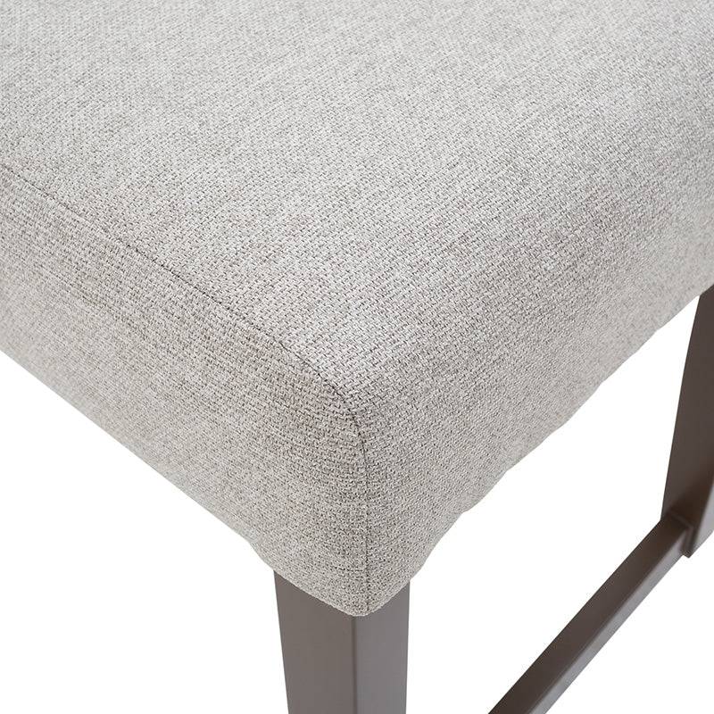 Banca para comedor Amara de Deurope, con asiento y respaldo de madera y estructura robusta, en estilo moderno para comedor.