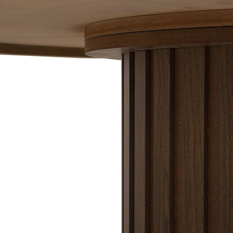 Mesa de comedor mediterránea de madera deurope.com.mx, vista desde arriba mostrando superficie y diseño rústico.
