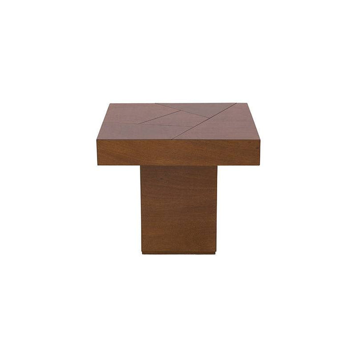 Mesa lateral Quetzal deurope.com.mx, con acabado en chapa de okume y diseño en color café, frente de 60 cm, altura de 52 cm.