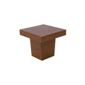 Mesa lateral Quetzal deoupe.com.mx con acabado en chapa de okume y estructura de madera en color café.