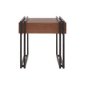 Mesa lateral Bennet de metal con estructura en color negro nogal, chapa de encino, dimensiones 50x50x50 cm.