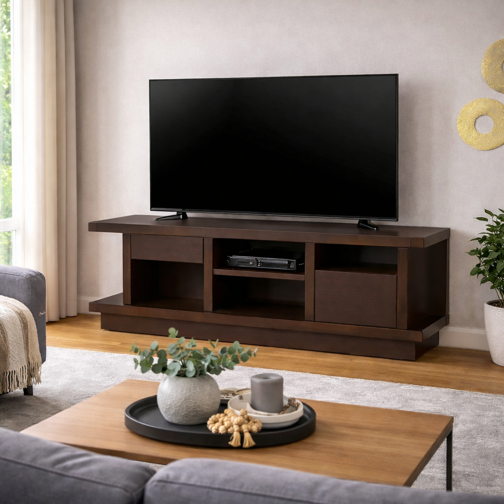 Mueble para TV Lisboa deDeurope.com.mx en madera industrializada café, con superficie de 140 cm, alto 60 cm y fondo 40 cm.