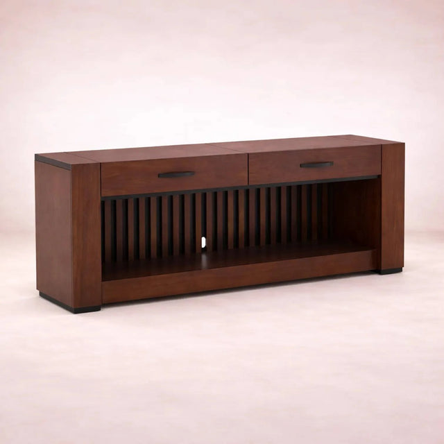 Mueble para TV Bourbon de deurope.com.mx en madera con espacio para dispositivos y almacenamiento, estilo clásico y funcional