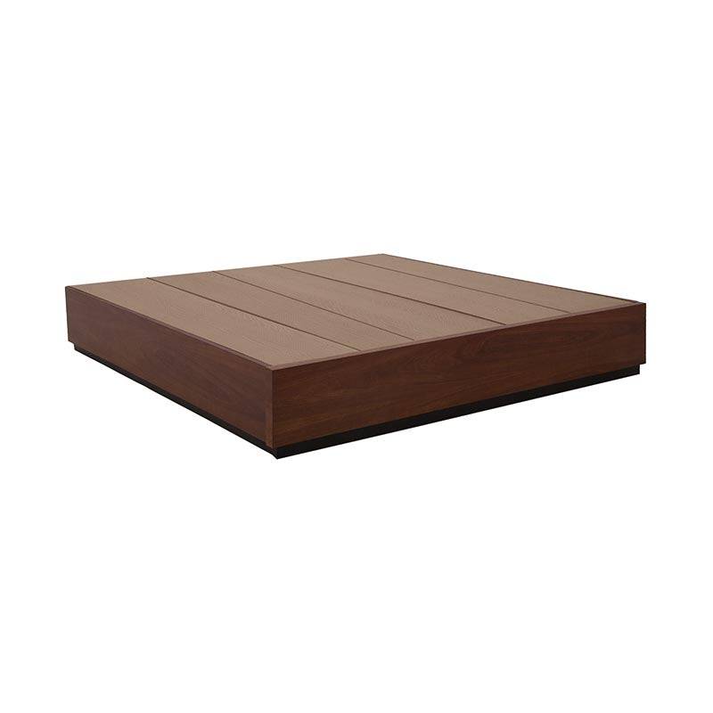 Base de cama Bourbon de madera de pino estufada, en color café, con diseño robusto y elegante para dormitorios.
