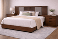 Base de cama Bourbon de madera de pino en acabado café, diseñada por deurope.com.mx, muestra el diseño y textura de la base.