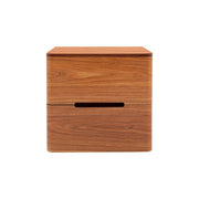 Buró Arezzo de diseño moderno en color madera, con superficie lisa y espacio de almacenamiento, ideal para dormitorios elegantes.