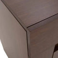 Juego de recámara Boston de Deurope.com.mx con cama, mesitas y cabecera en estilo moderno y elegante.