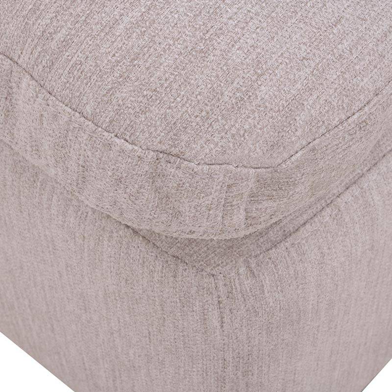 Sala Nube deurope.com.mx con taburete, tapizado en tela beige con textura suave, estructura de madera de pino, dimensiones 103x50x103 cm.