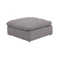 Sala Nube deurope.com.mx con taburete en color beige, tela con textura suave, estructura de madera de pino, moderna y cómoda.